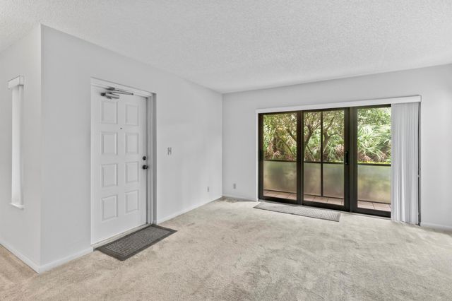 2702 SW Matheson Avenue 113-H1, Palm City, FL 34990