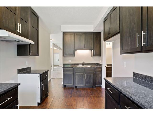 2050 W Broadway Avenue, Minneapolis, MN 55411