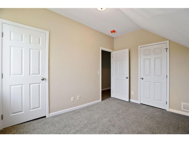 2050 W Broadway Avenue, Minneapolis, MN 55411