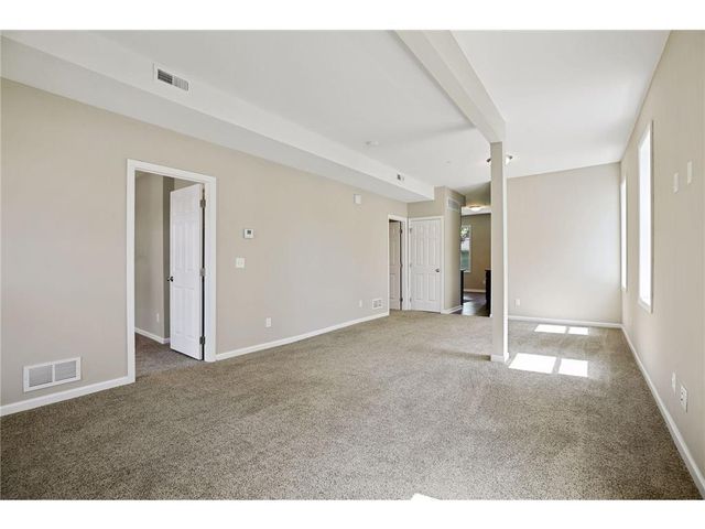 2050 W Broadway Avenue, Minneapolis, MN 55411
