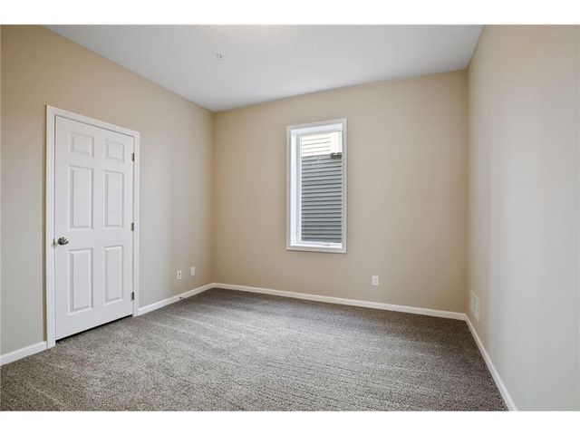 2050 W Broadway Avenue, Minneapolis, MN 55411