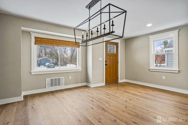 820 front Street, Dunellen, NJ 08812