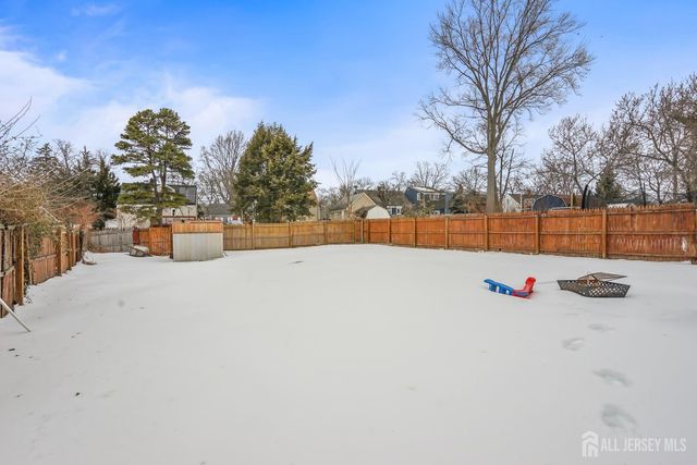 820 front Street, Dunellen, NJ 08812