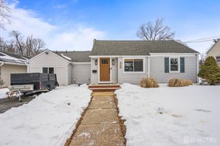 820 front Street, Dunellen, NJ 08812