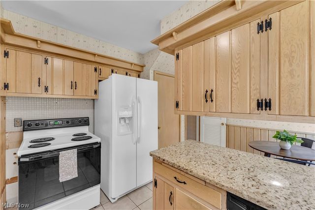 18219 Van Aken Boulevard, Shaker Heights, OH 44122