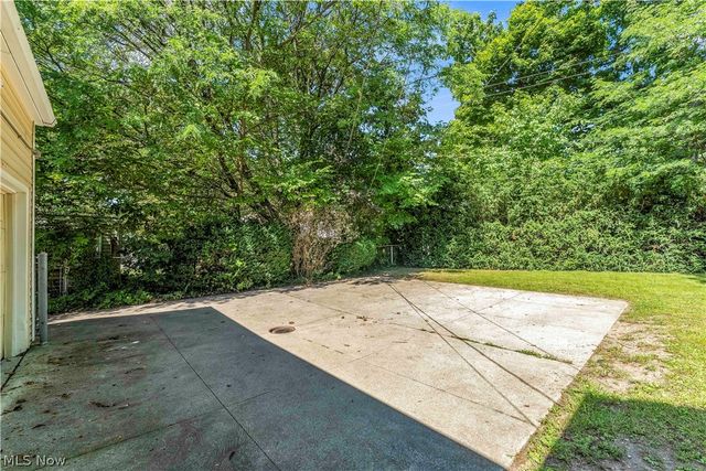 18219 Van Aken Boulevard, Shaker Heights, OH 44122