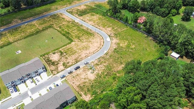 160 Village Green Drive NW, Adairsville, GA 30103