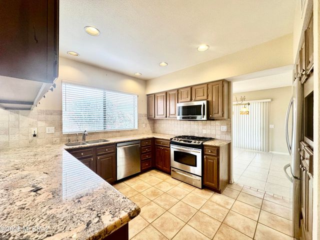 64427 E Rolling Rock Court, Tucson, AZ 85739