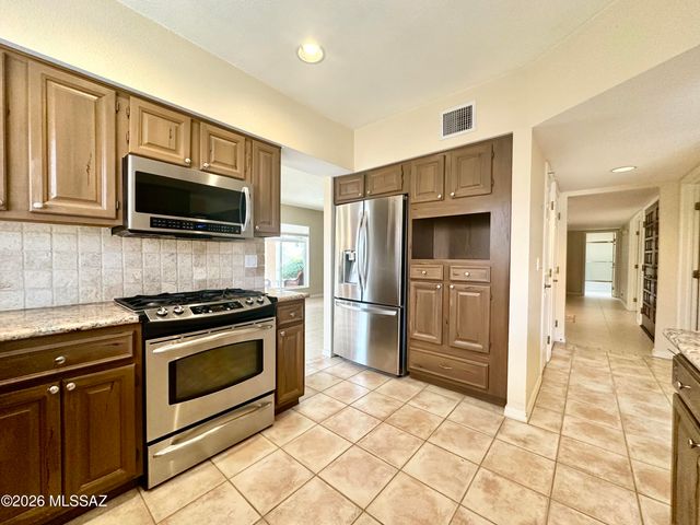 64427 E Rolling Rock Court, Tucson, AZ 85739