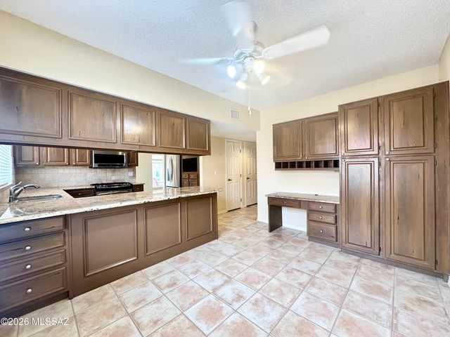 64427 E Rolling Rock Court, Tucson, AZ 85739