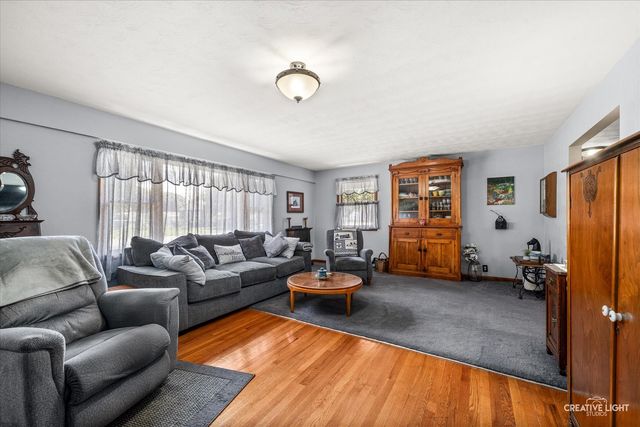 430 N Depot Street, Somonauk, IL 60552