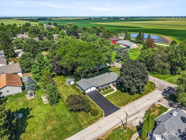 430 N Depot Street, Somonauk, IL 60552