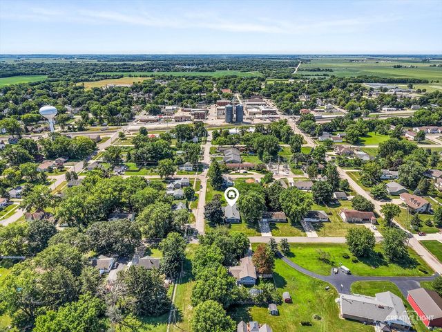 430 N Depot Street, Somonauk, IL 60552