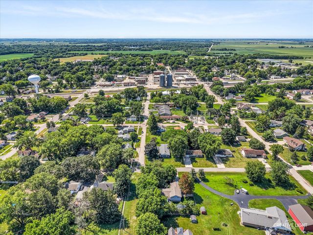430 N Depot Street, Somonauk, IL 60552