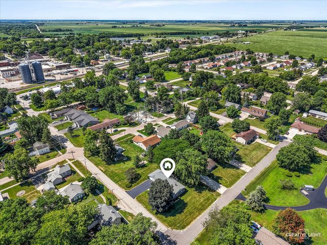 430 N Depot Street, Somonauk, IL 60552