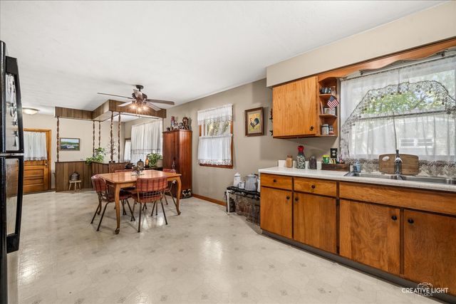 430 N Depot Street, Somonauk, IL 60552