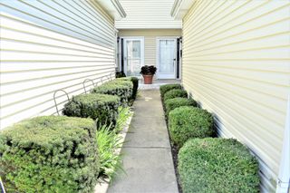 1640 HILTON HEAD Drive, Naperville, IL 60563