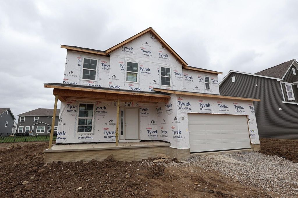 51 Banyan Drive, Lewis Center, OH 43035