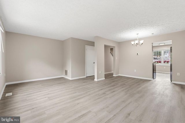 2034 N ANVIL LN, Temple Hills, MD 20748
