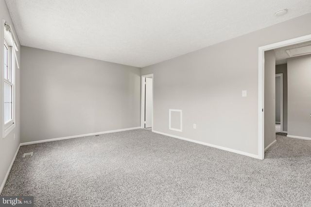 2034 N ANVIL LN, Temple Hills, MD 20748