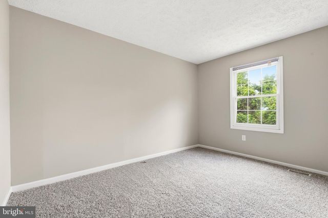 2034 N ANVIL LN, Temple Hills, MD 20748