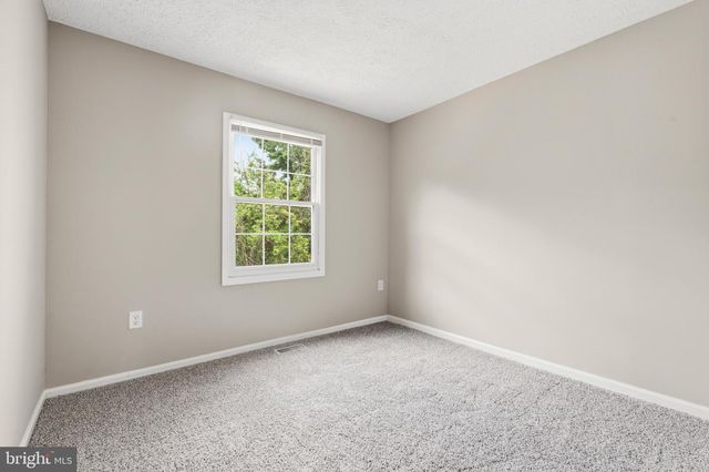 2034 N ANVIL LN, Temple Hills, MD 20748