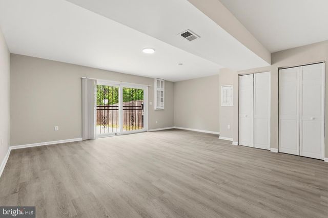 2034 N ANVIL LN, Temple Hills, MD 20748