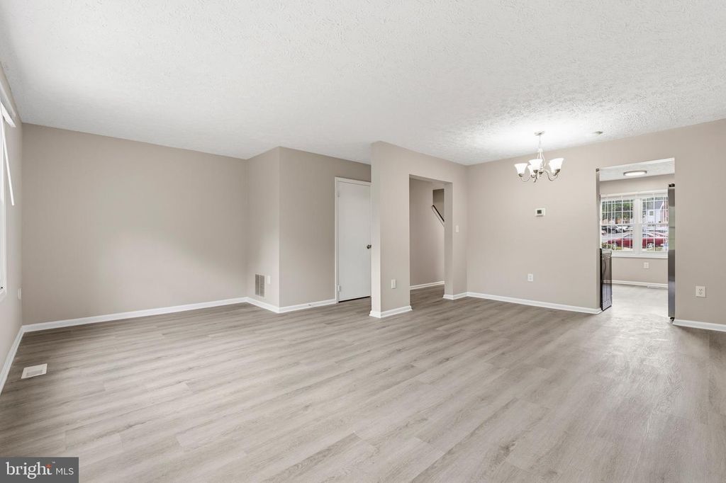Image 11 of property listing at 2034 N ANVIL LN, Temple Hills, MD 20748