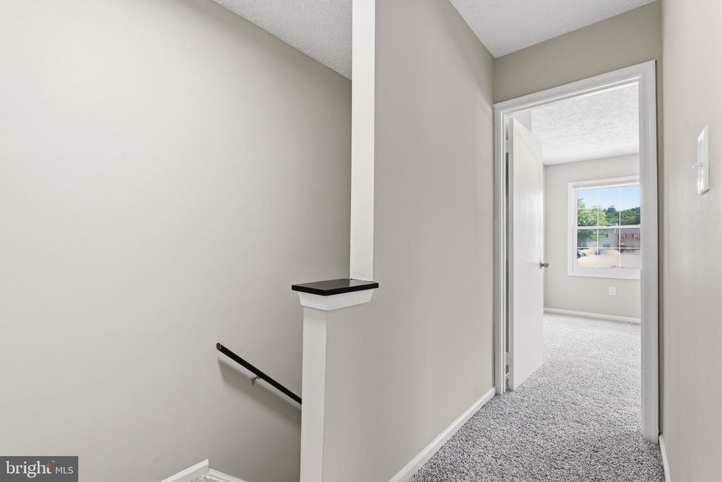 Image 15 of property listing at 2034 N ANVIL LN, Temple Hills, MD 20748
