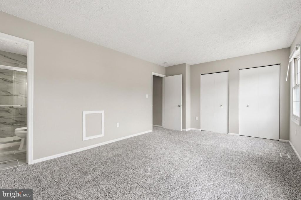 Image 16 of property listing at 2034 N ANVIL LN, Temple Hills, MD 20748