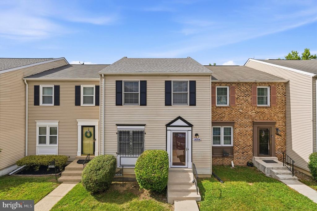 Image 2 of property listing at 2034 N ANVIL LN, Temple Hills, MD 20748