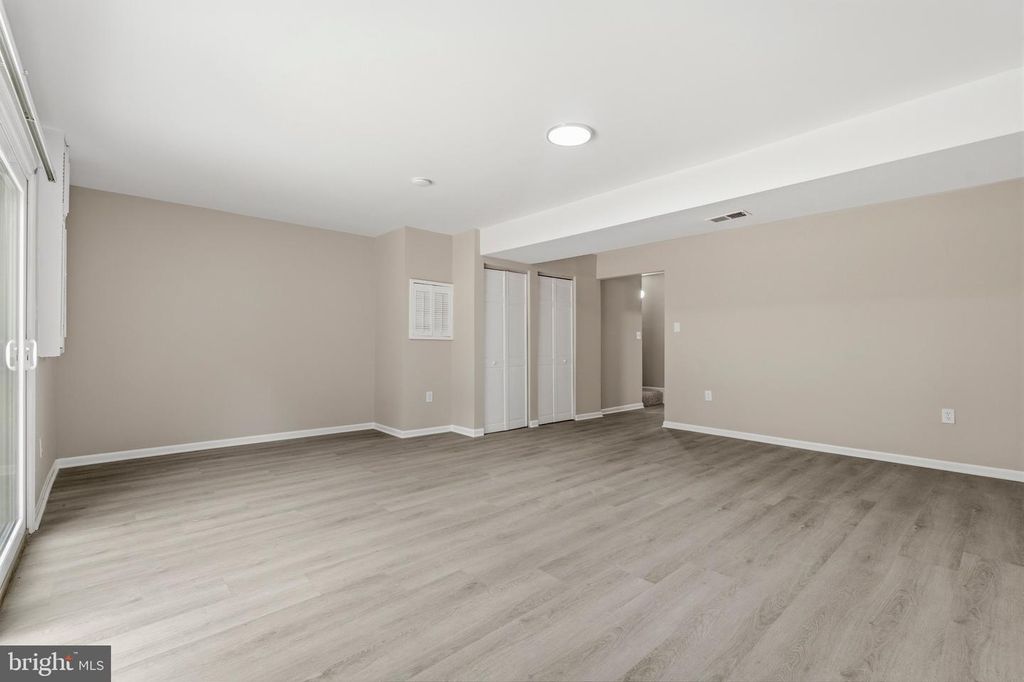 Image 28 of property listing at 2034 N ANVIL LN, Temple Hills, MD 20748
