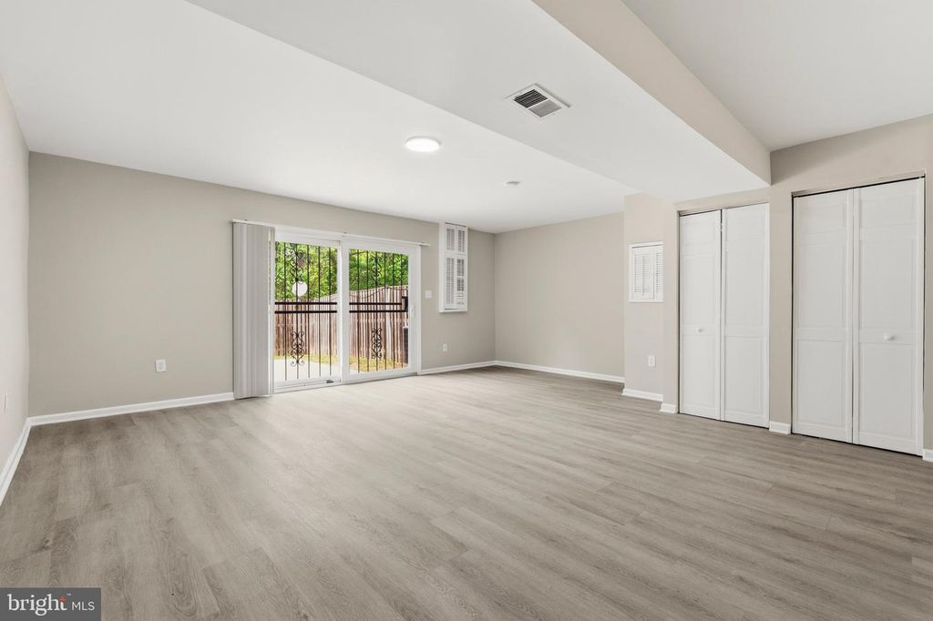 Image 29 of property listing at 2034 N ANVIL LN, Temple Hills, MD 20748