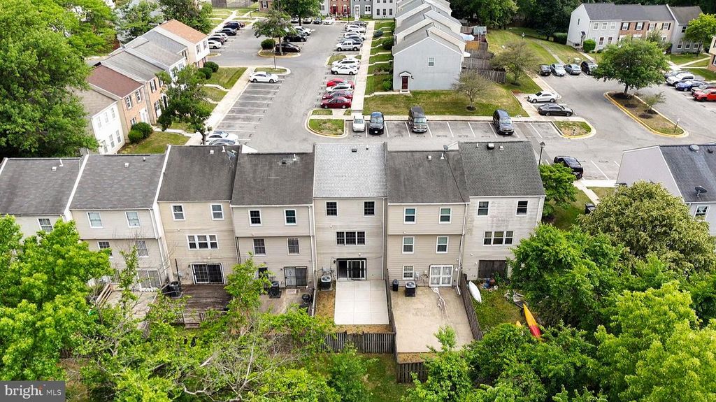 Image 37 of property listing at 2034 N ANVIL LN, Temple Hills, MD 20748
