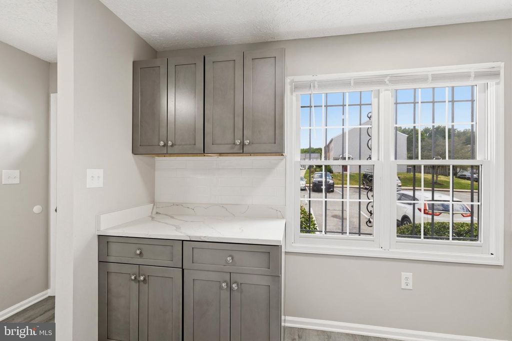 Image 7 of property listing at 2034 N ANVIL LN, Temple Hills, MD 20748