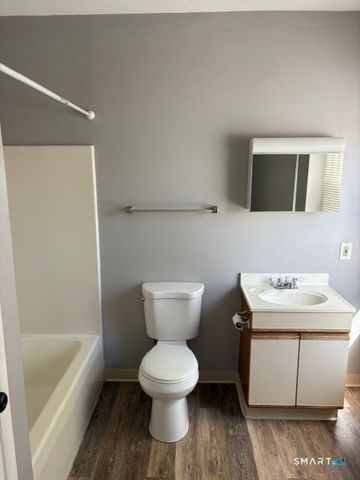 344 Washington Avenue 3A, Waterbury, CT 06708