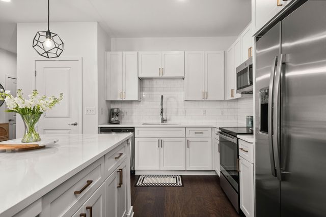 1677 54th Ave N Apt 123, Nashville, TN 37209