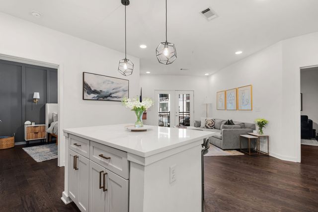 1677 54th Ave N Apt 123, Nashville, TN 37209