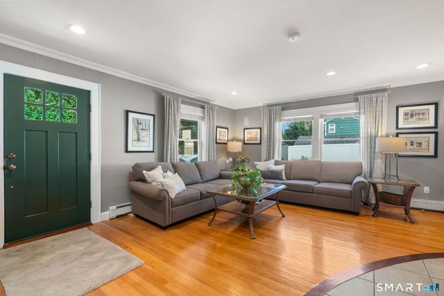 37 Uncas Road, Stamford, CT 06902