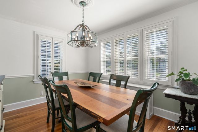 37 Uncas Road, Stamford, CT 06902
