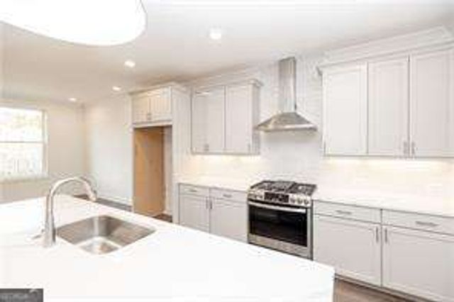 816 DODD Trail, Buford, GA 30518