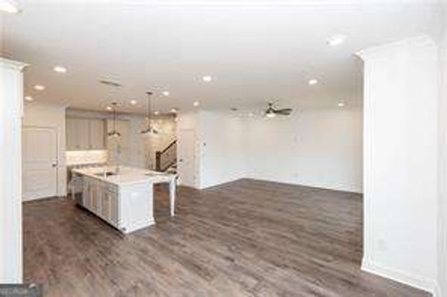 816 DODD Trail, Buford, GA 30518