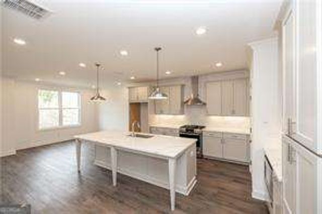 816 DODD Trail, Buford, GA 30518