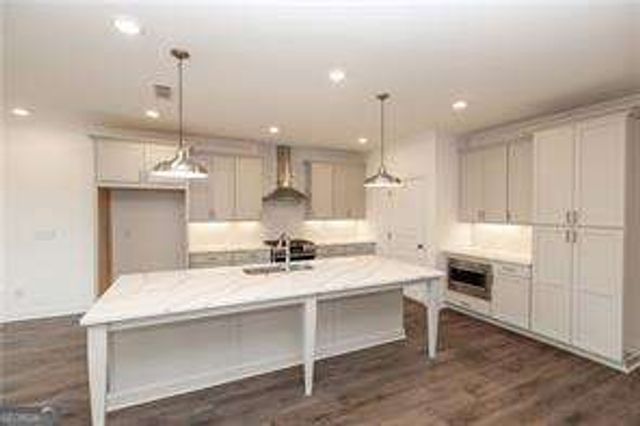 816 DODD Trail, Buford, GA 30518