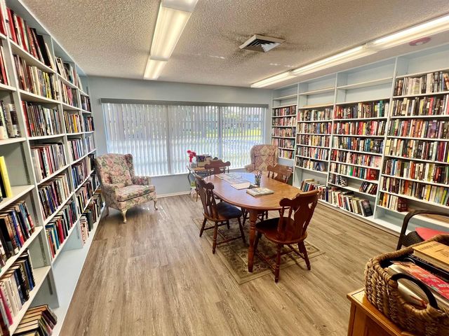 32 Lake Vista Trail 105, Port St. Lucie, FL 34952