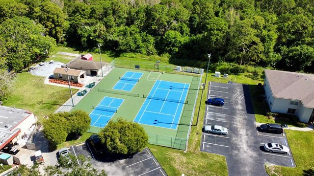 32 Lake Vista Trail 105, Port St. Lucie, FL 34952