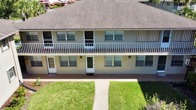 32 Lake Vista Trail 105, Port St. Lucie, FL 34952