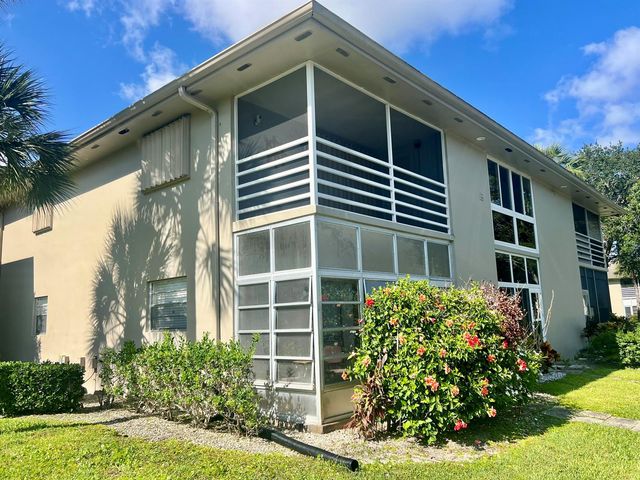 32 Lake Vista Trail 105, Port St. Lucie, FL 34952