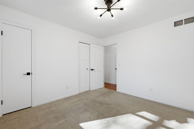 4204 Lloyd Ave SE, Iowa City, IA 52240