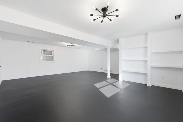 4204 Lloyd Ave SE, Iowa City, IA 52240